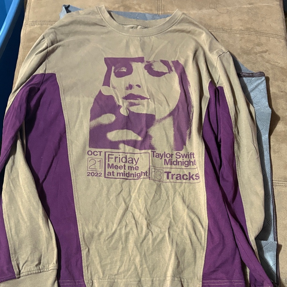 Taylor Swift Graphic Long Sleeve Shirt
